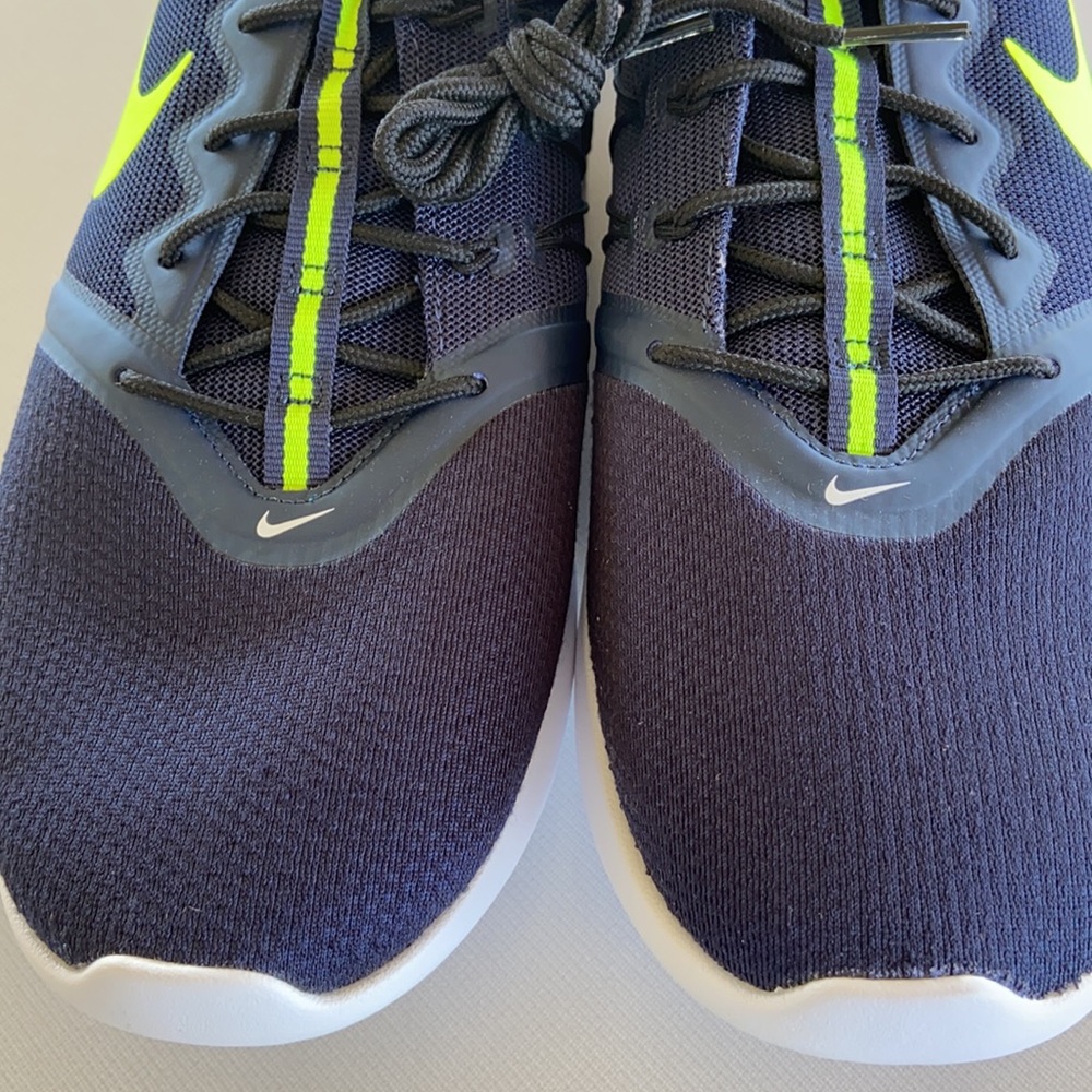 Nike sneakers - Picture 4 of 8